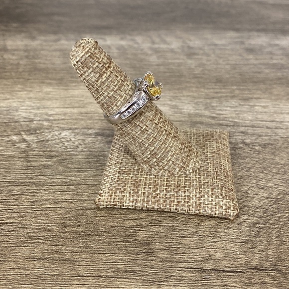 .925 SS ring with Canary yellow stone - Picture 3 of 7